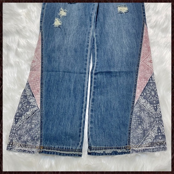 EASEL "I Got A Feeling" Bell Bottom Denim Pant W/Contrast Patchwork At The Sides - Picture 10 of 16